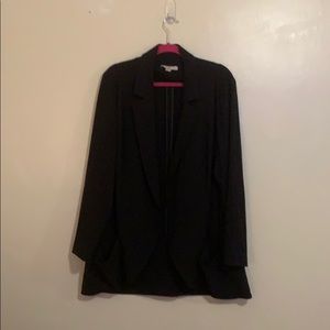 Black blazer with 2 pockets